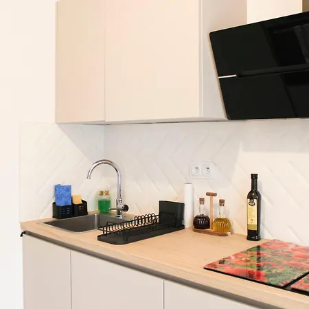 Appartement With Balcony And Parking Near The Metro *